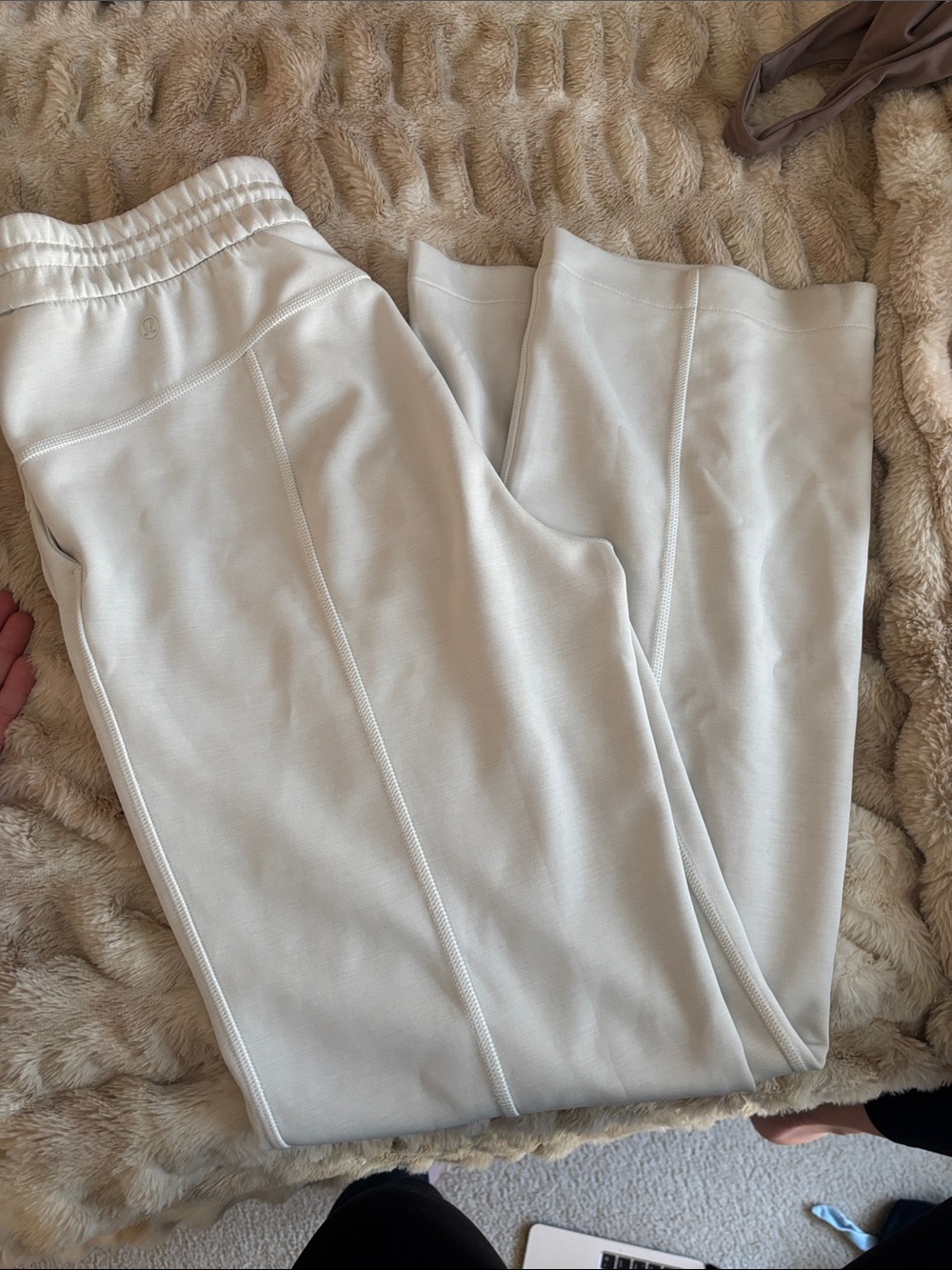 Lululemon soft stream pant Light Cream Active Flare Leggings